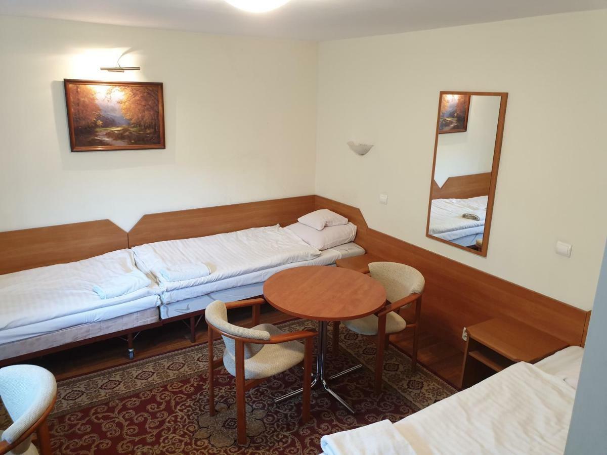 Motel Comet Przeźmierowo Exterior foto